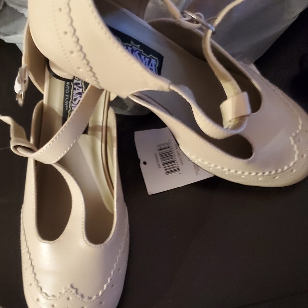 Funtasma flapper-26 beige shoes size 8